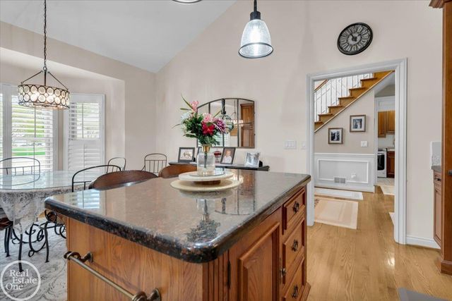7827 S River Road, Cottrellville, MI 48039
