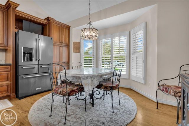 7827 S River Road, Cottrellville, MI 48039