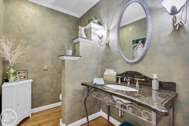 7827 S River Road, Cottrellville, MI 48039