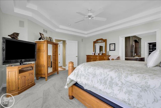 7827 S River Road, Cottrellville, MI 48039