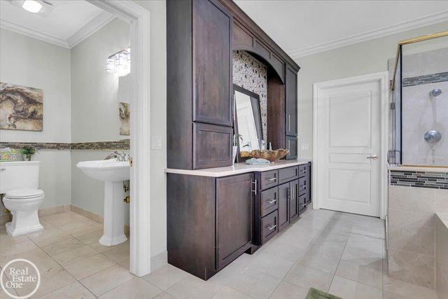 7827 S River Road, Cottrellville, MI 48039
