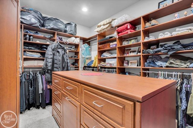 7827 S River Road, Cottrellville, MI 48039