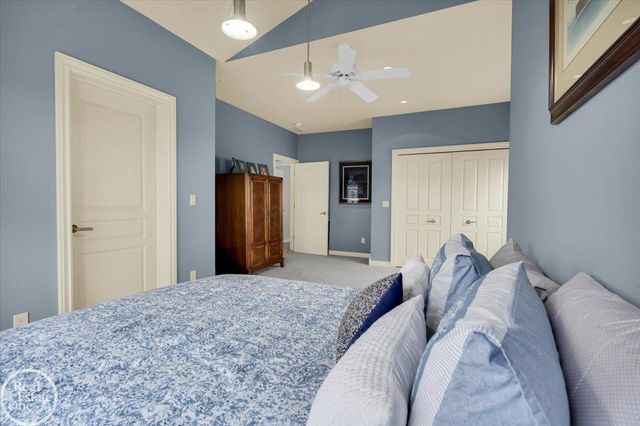 7827 S River Road, Cottrellville, MI 48039