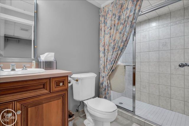 7827 S River Road, Cottrellville, MI 48039