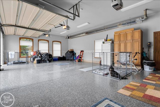 7827 S River Road, Cottrellville, MI 48039