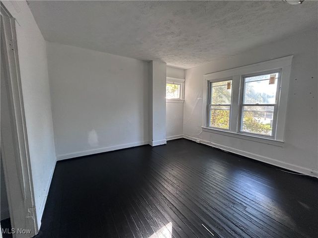 12209 Ingomar Avenue, Cleveland, OH 44108