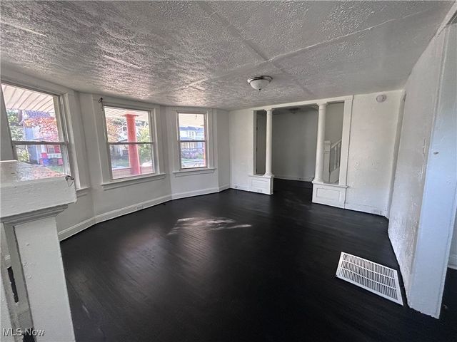 12209 Ingomar Avenue, Cleveland, OH 44108