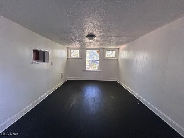 12209 Ingomar Avenue, Cleveland, OH 44108