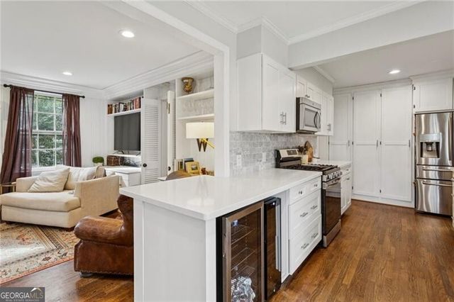 1819 Greystone Road NW, Atlanta, GA 30318