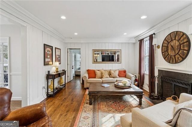 1819 Greystone Road NW, Atlanta, GA 30318