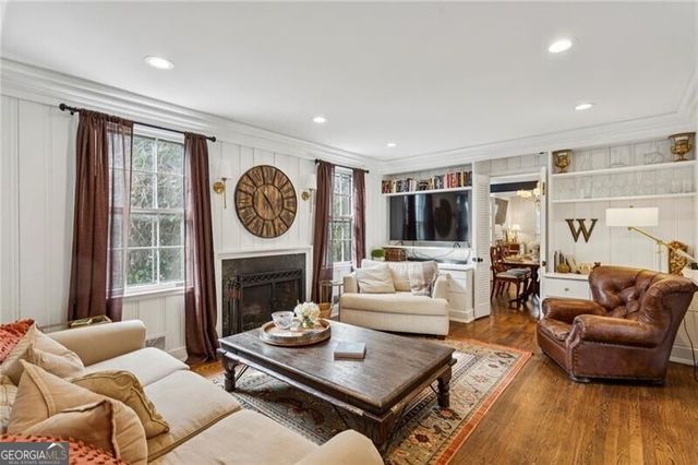 1819 Greystone Road NW, Atlanta, GA 30318