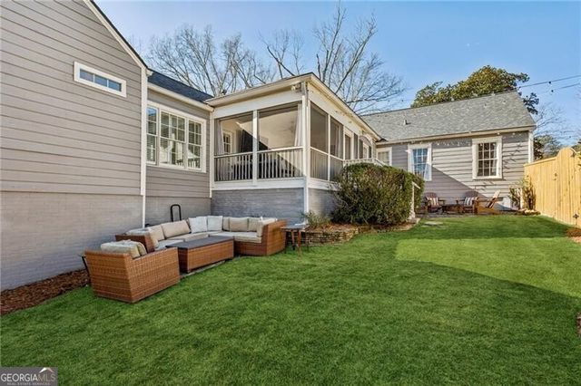 1819 Greystone Road NW, Atlanta, GA 30318