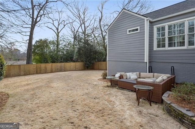 1819 Greystone Road NW, Atlanta, GA 30318