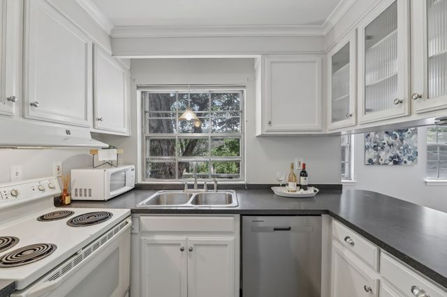 434 Bowling Ave, Nashville, TN 37205