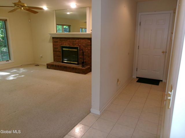 15 Pinecrest Drive, Niskayuna, NY 12309