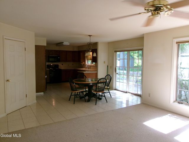 15 Pinecrest Drive, Niskayuna, NY 12309