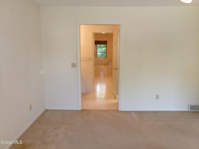 15 Pinecrest Drive, Niskayuna, NY 12309