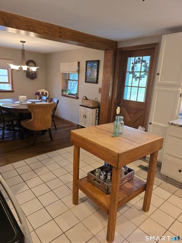 301 Steinmann Avenue, Middlebury, CT 06762