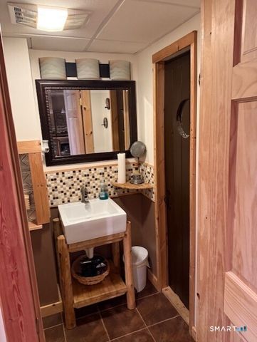 301 Steinmann Avenue, Middlebury, CT 06762