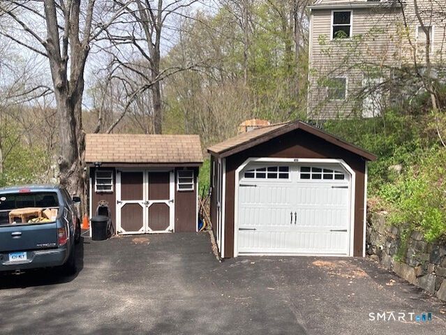 301 Steinmann Avenue, Middlebury, CT 06762