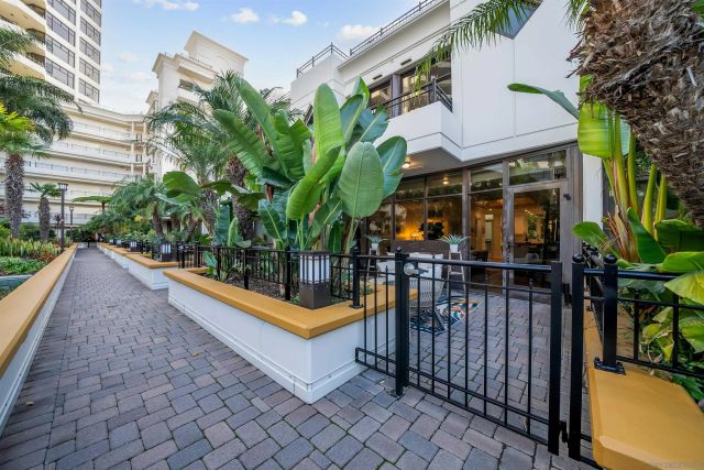 700 W Harbor Drive TH5, San Diego, CA 92101