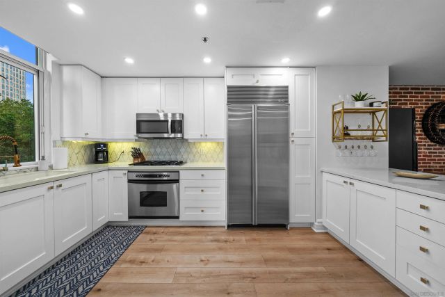 700 W Harbor Drive TH5, San Diego, CA 92101