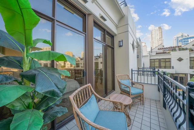 700 W Harbor Drive TH5, San Diego, CA 92101