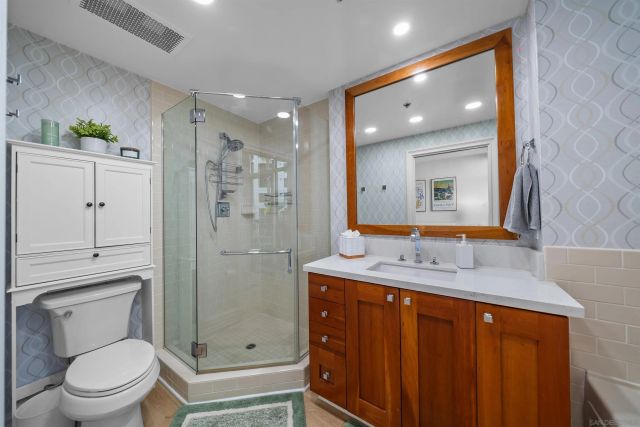 700 W Harbor Drive TH5, San Diego, CA 92101