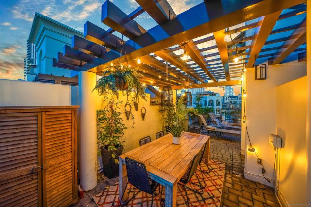 700 W Harbor Drive TH5, San Diego, CA 92101