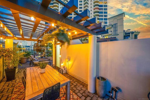 700 W Harbor Drive TH5, San Diego, CA 92101