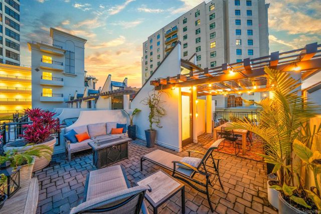 700 W Harbor Drive TH5, San Diego, CA 92101