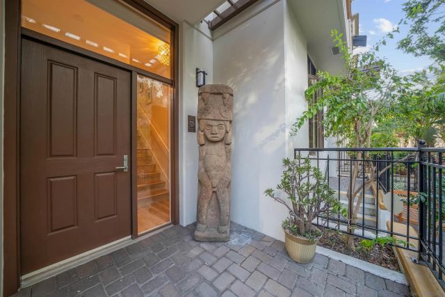 700 W Harbor Drive TH5, San Diego, CA 92101