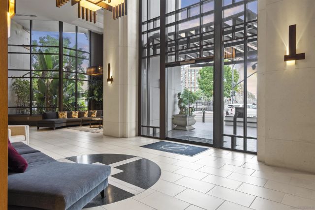 700 W Harbor Drive TH5, San Diego, CA 92101