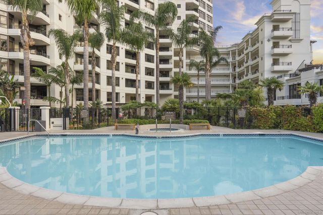 700 W Harbor Drive TH5, San Diego, CA 92101