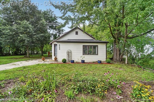6089 Hardy Avenue, East Lansing, MI 48823