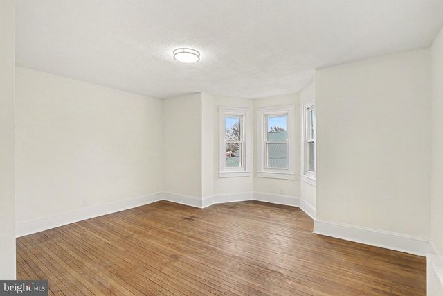 31 N MARKET ST, Fawn Grove, PA 17321