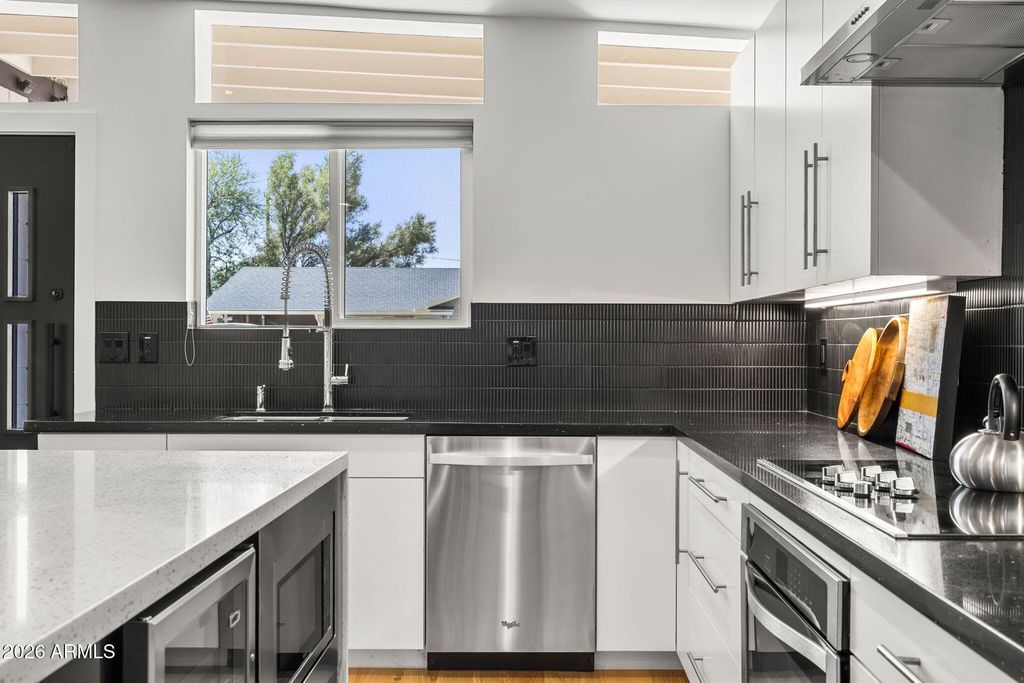 3402 E SELLS Drive, Phoenix, AZ 85018 — photo 3