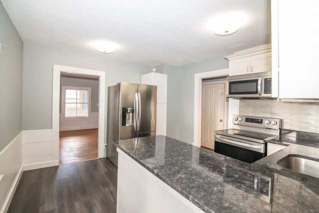 10 Auburn Road, Londonderry, NH 03053