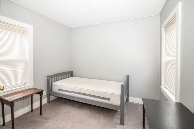 10 Auburn Road, Londonderry, NH 03053