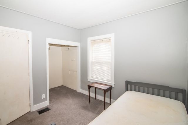 10 Auburn Road, Londonderry, NH 03053