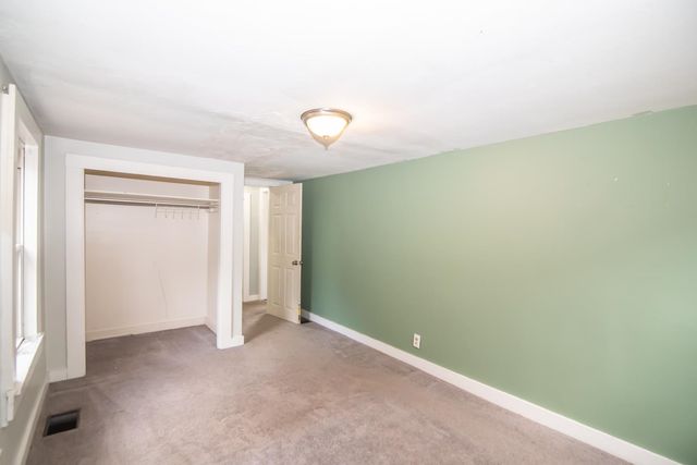 10 Auburn Road, Londonderry, NH 03053