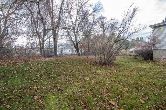 10 Auburn Road, Londonderry, NH 03053