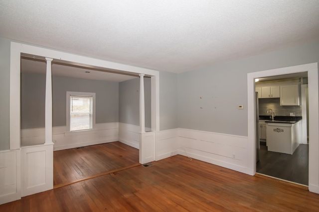 10 Auburn Road, Londonderry, NH 03053