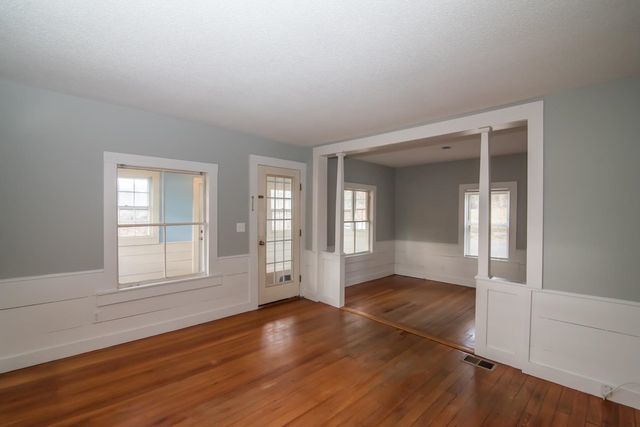 10 Auburn Road, Londonderry, NH 03053