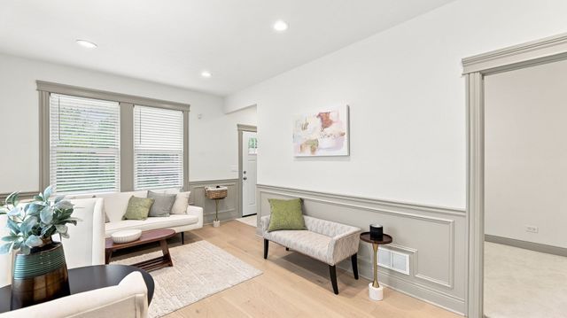 1223 W 112th Street, Chicago, IL 60643