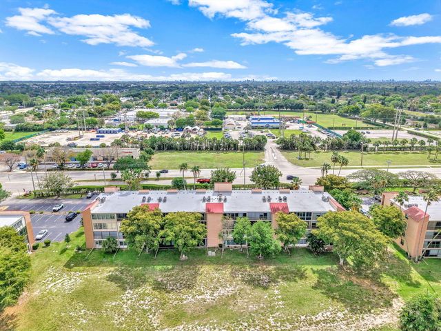 363 N Rock Island Road 205, Margate, FL 33063