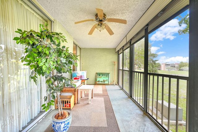 363 N Rock Island Road 205, Margate, FL 33063