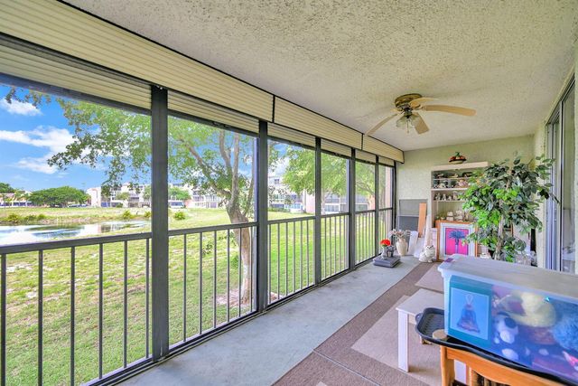 363 N Rock Island Road 205, Margate, FL 33063
