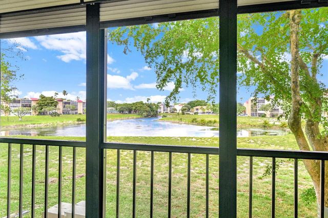 363 N Rock Island Road 205, Margate, FL 33063
