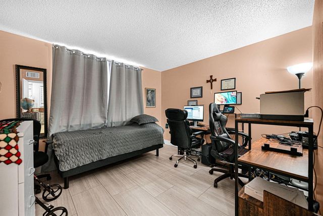 363 N Rock Island Road 205, Margate, FL 33063
